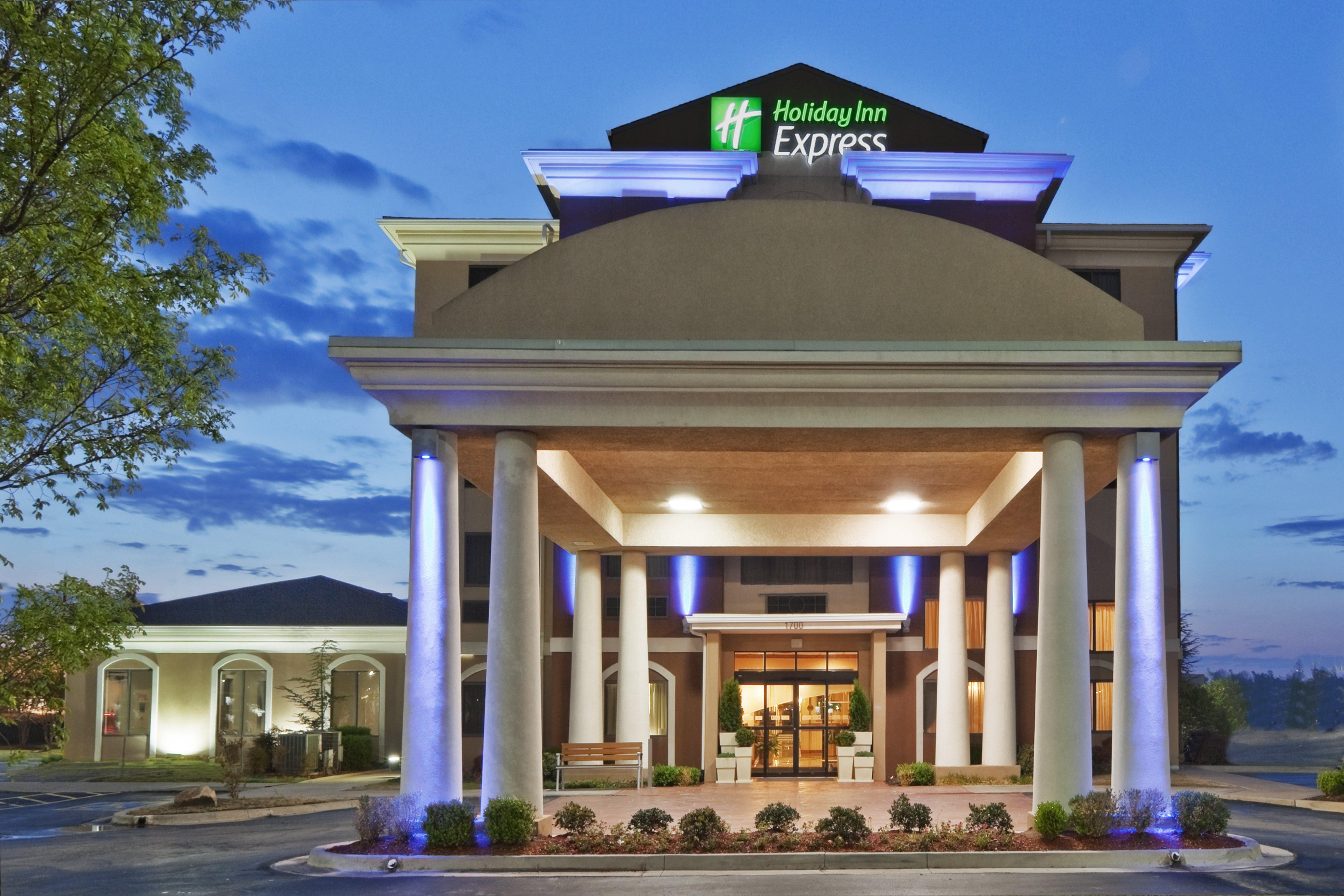 Holiday Inn Express & Suites Midwest City By Ihg Exterior foto